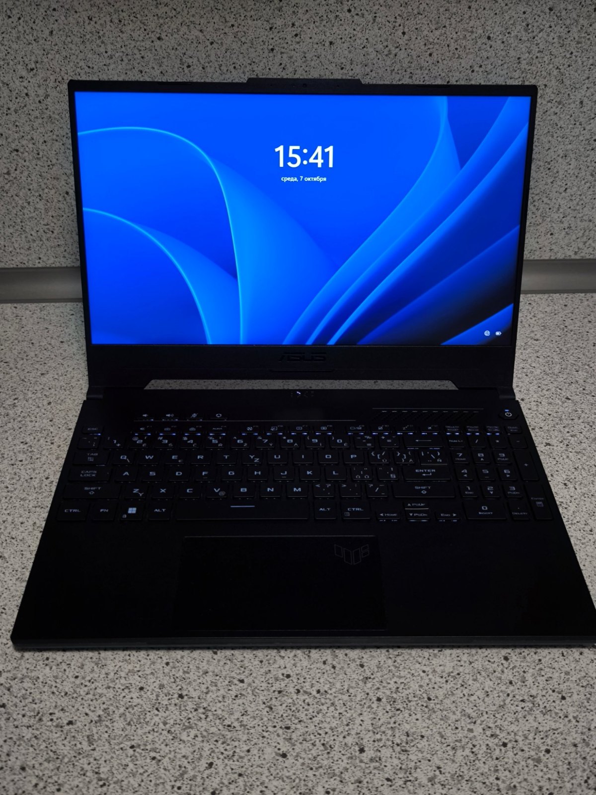 Výmena palmrestu a klávesnice – Asus TUF Gaming F15, Košice 6 Asus TUF Gaming po oprave – notebook funguje