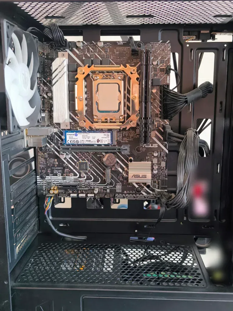 Základná doska s procesorom Intel Core i5 12. generácie