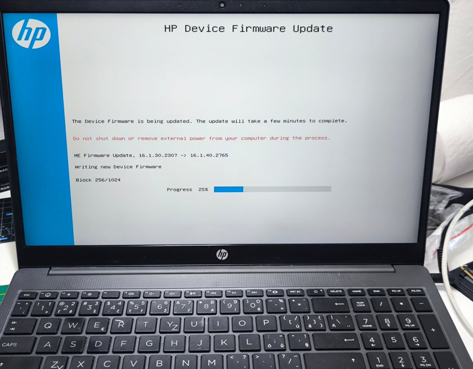 Výmena displeja notebooku HP 250 G10, čistenie a nový Windows, Košice 7 HP 250 G10 – aktualizácia firmvéru