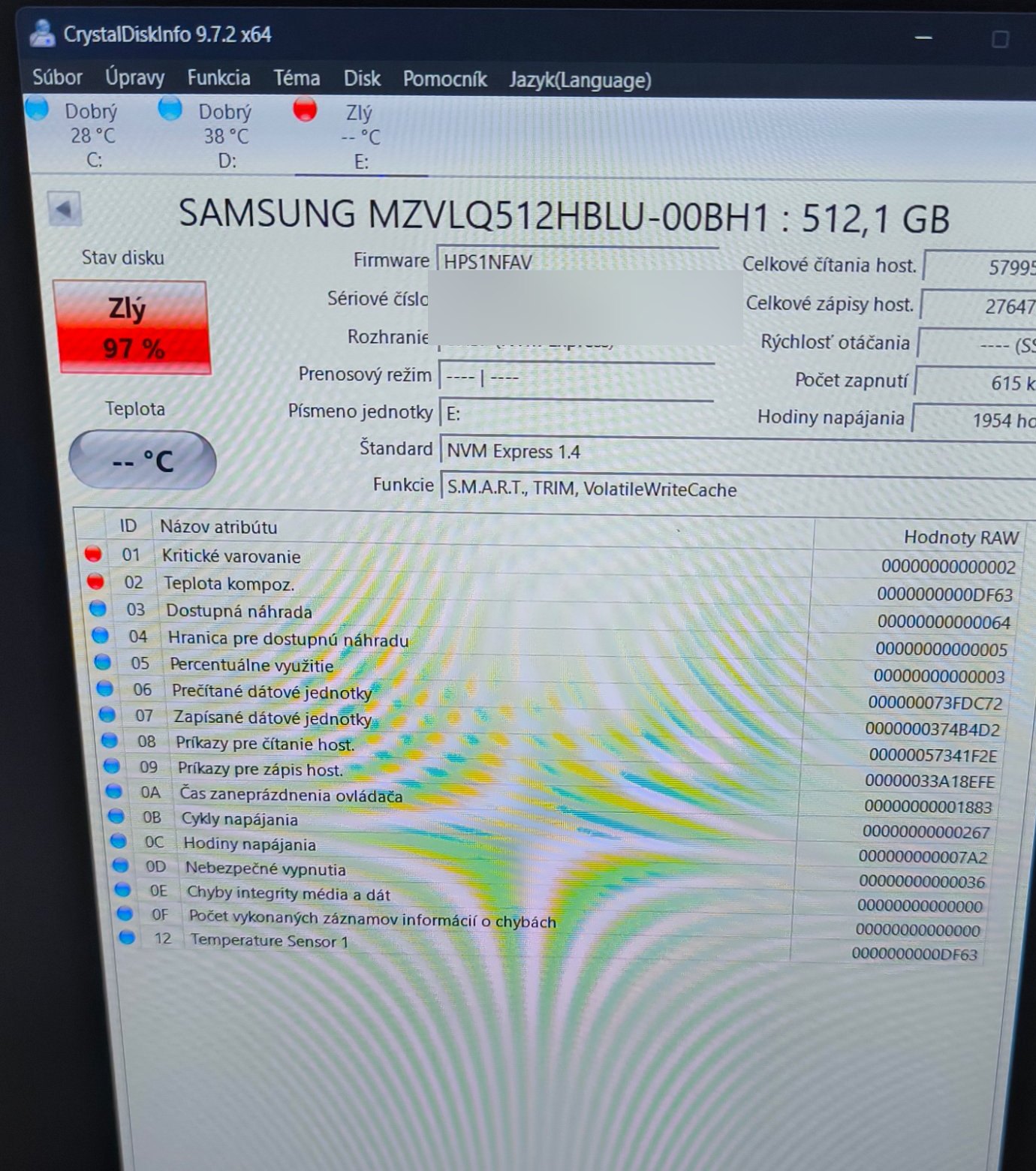 Notebook HP 450 G8 nenabehol – SSD odišiel kvôli prehrievaniu, nový disk a Windows 11, Košice 3 CrystalDiskInfo – SSD v stave Zlý po extrémnom prehrievaní