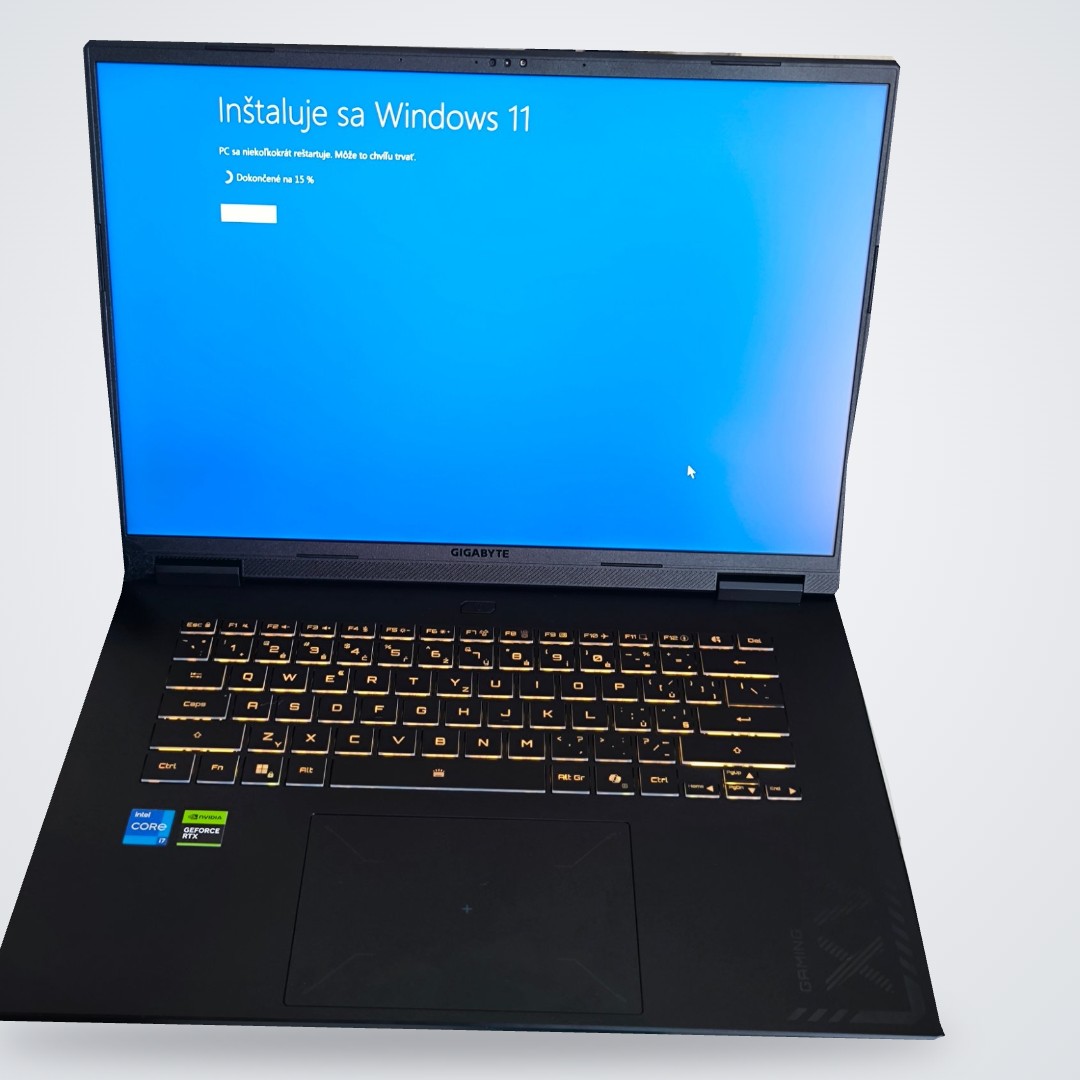 Inštalácia Windows 11 s ovládačmi – herný notebook Gigabyte A16, Košice 1 Inštalácia Windows 11 do herného notebooku – IT SERVIS Košice