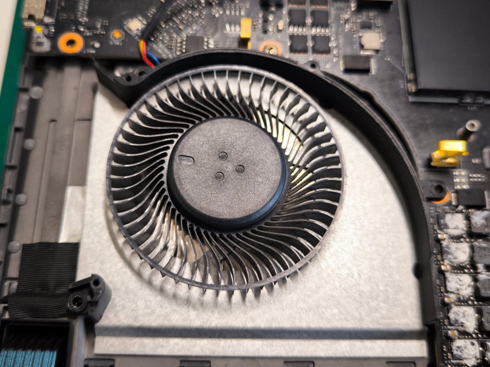MSI 17 HX – ventilátor